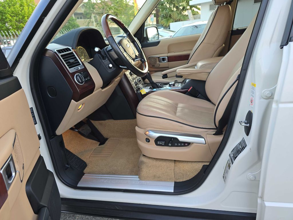 Photo 11 of this LAND ROVER RANGE ROVER