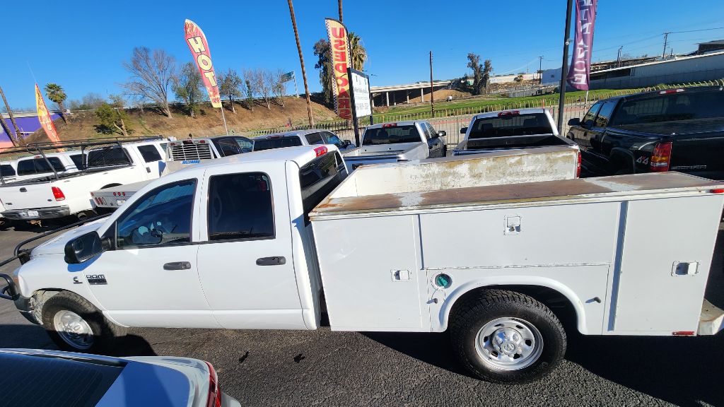 Photo 2 of this DODGE RAM 3500