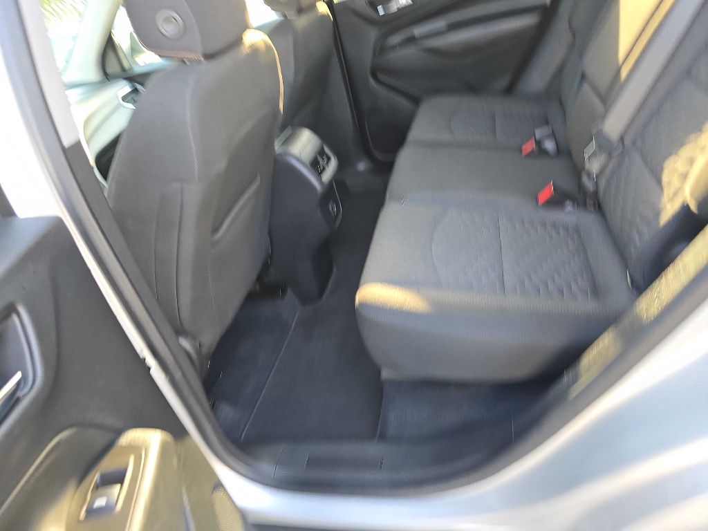 Photo 13 of this CHEVROLET EQUINOX