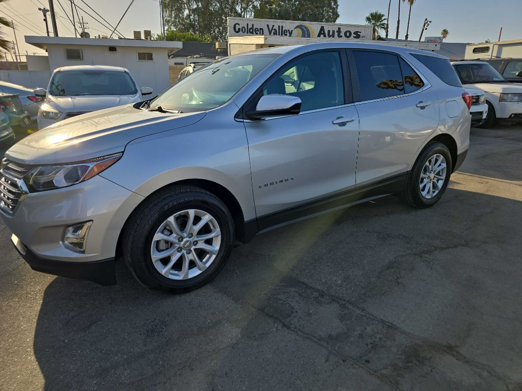 Photo 2 of this CHEVROLET EQUINOX