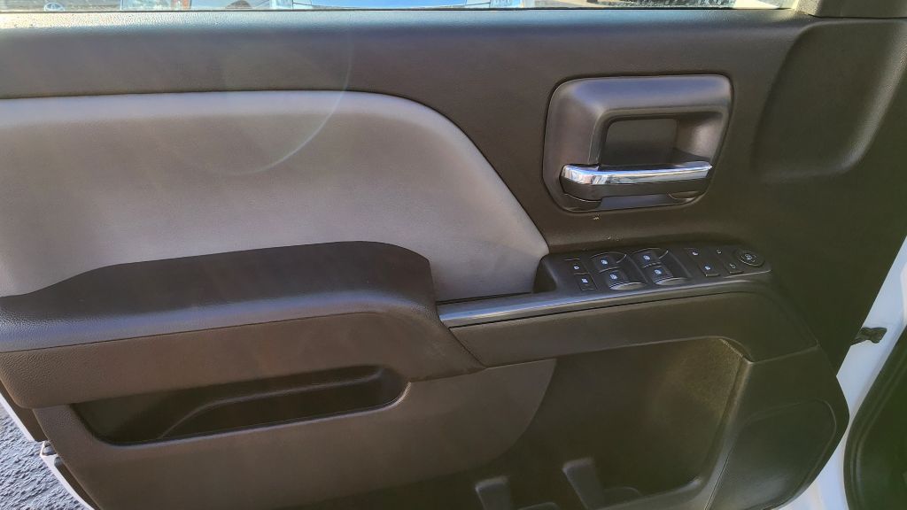 Photo 13 of this CHEVROLET SILVERADO 1500