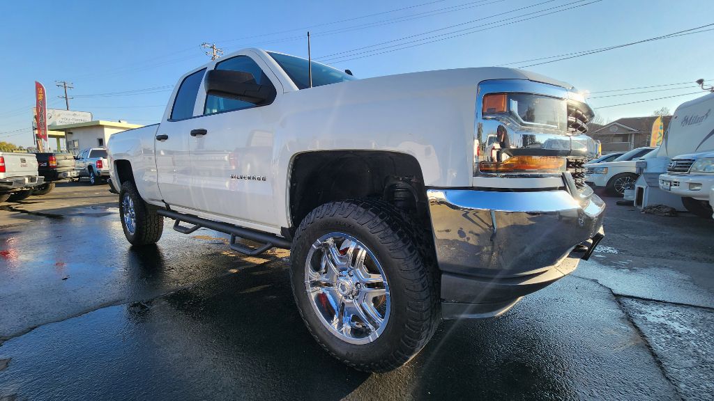 Photo 8 of this CHEVROLET SILVERADO 1500