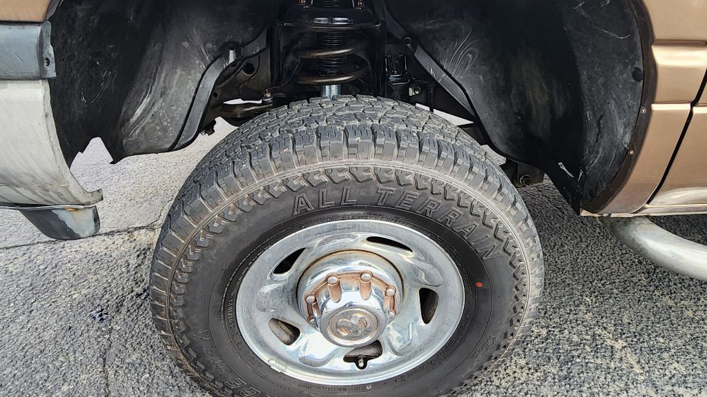 Photo 10 of this DODGE RAM 2500 LARAMI