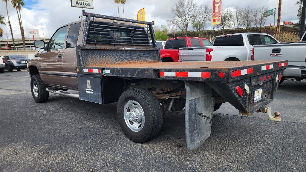 Photo 4 of this DODGE RAM 2500 LARAMI