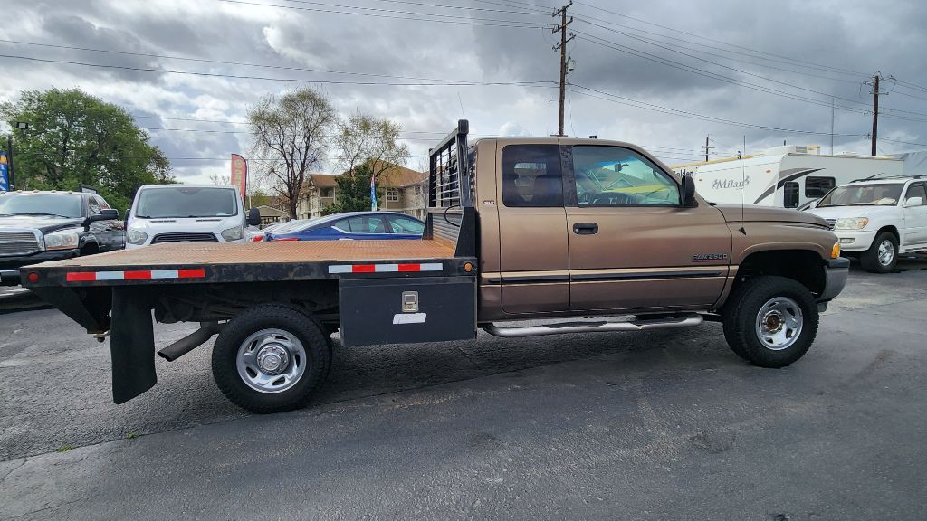 Photo 3 of this DODGE RAM 2500 LARAMI