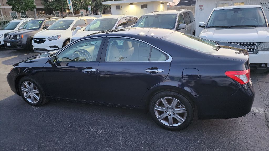 Photo 3 of this LEXUS ES