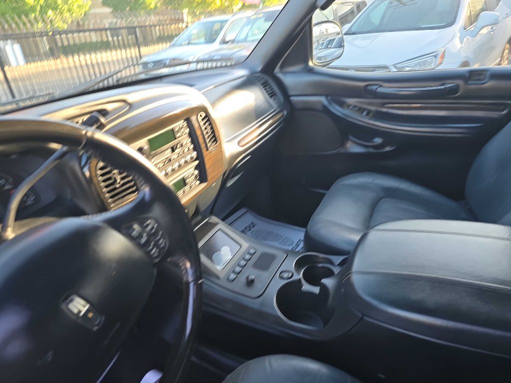 Photo 9 of this LINCOLN BLACKWOOD