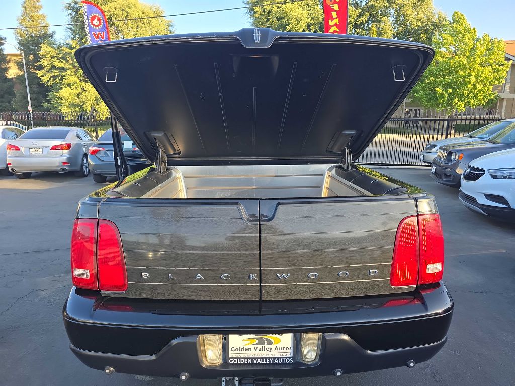 Photo 23 of this LINCOLN BLACKWOOD