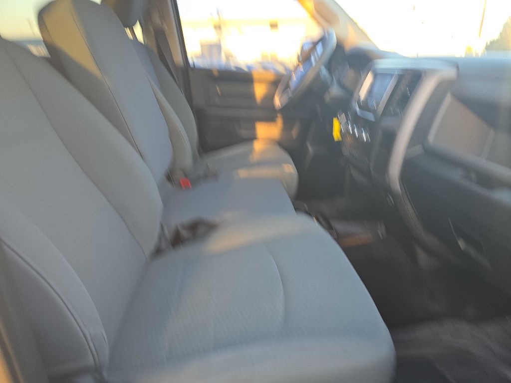 Photo 19 of this RAM 1500