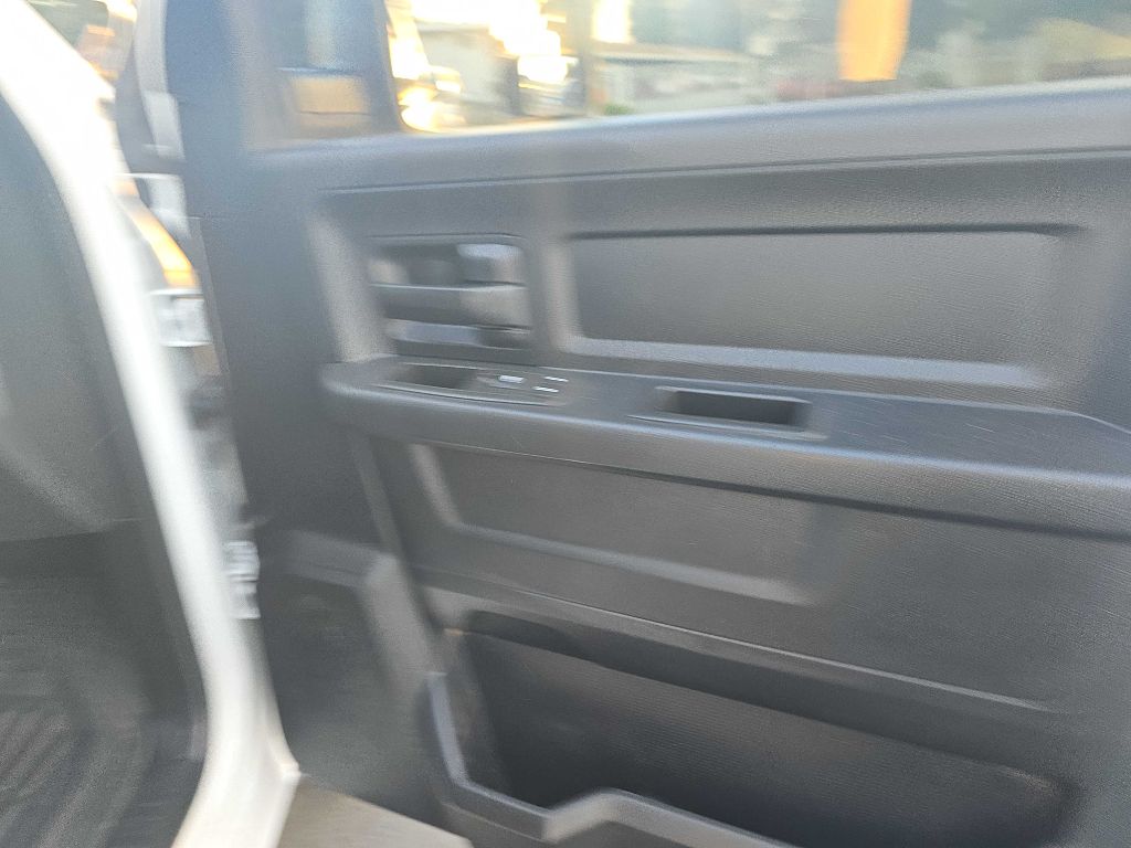 Photo 16 of this RAM 1500