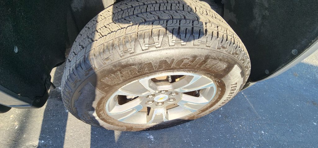 Photo 17 of this CHEVROLET COLORADO
