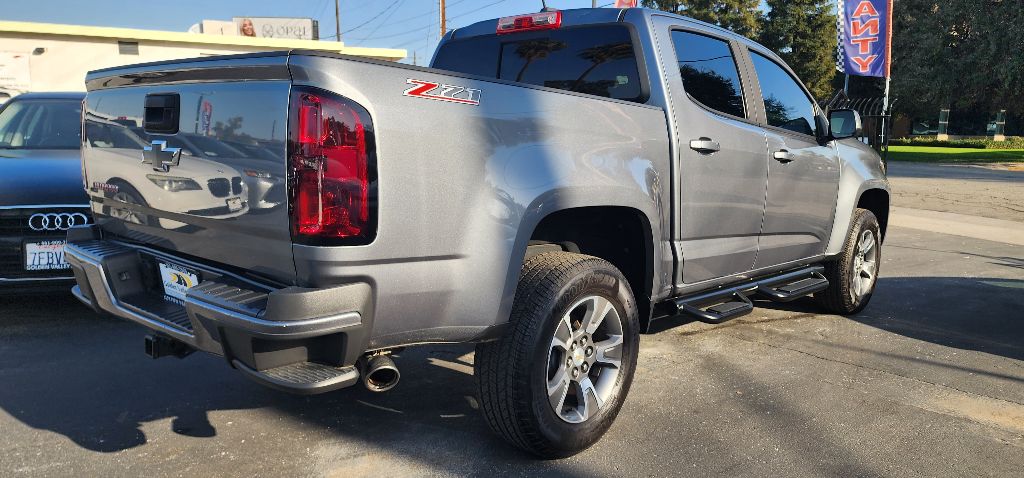 Photo 6 of this CHEVROLET COLORADO
