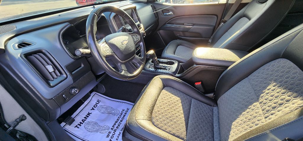 Photo 11 of this CHEVROLET COLORADO