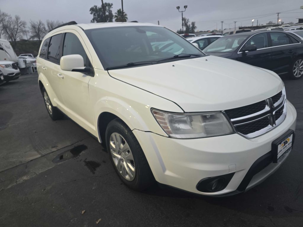 Photo 2 of this DODGE JOURNEY