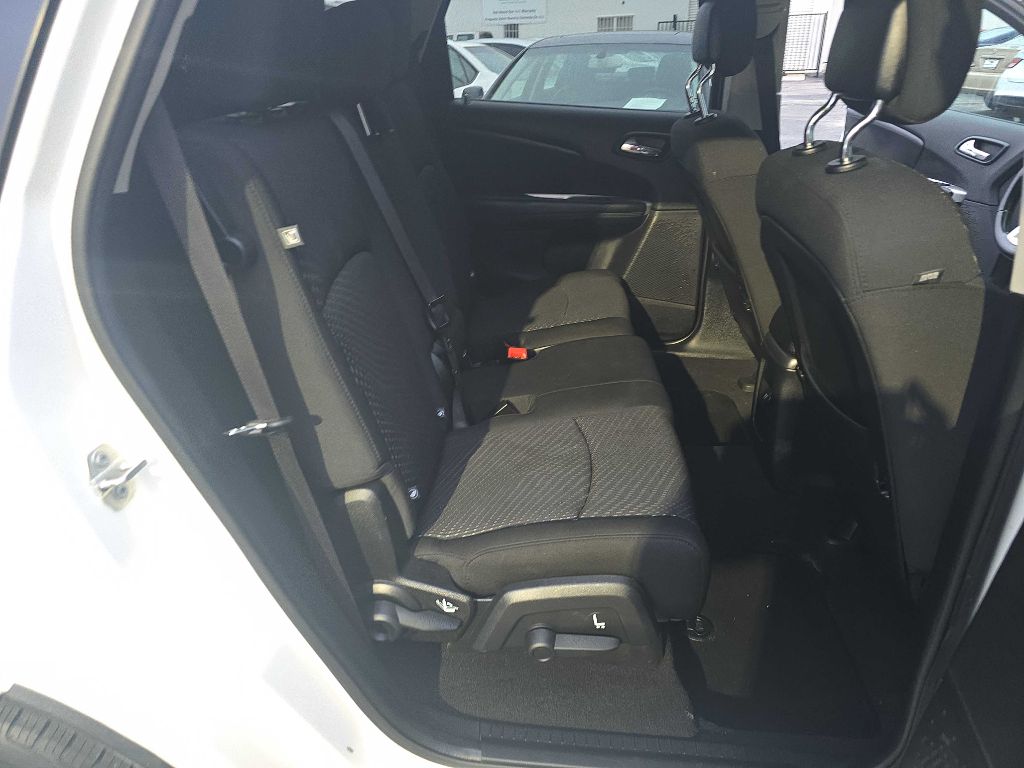 Photo 14 of this DODGE JOURNEY