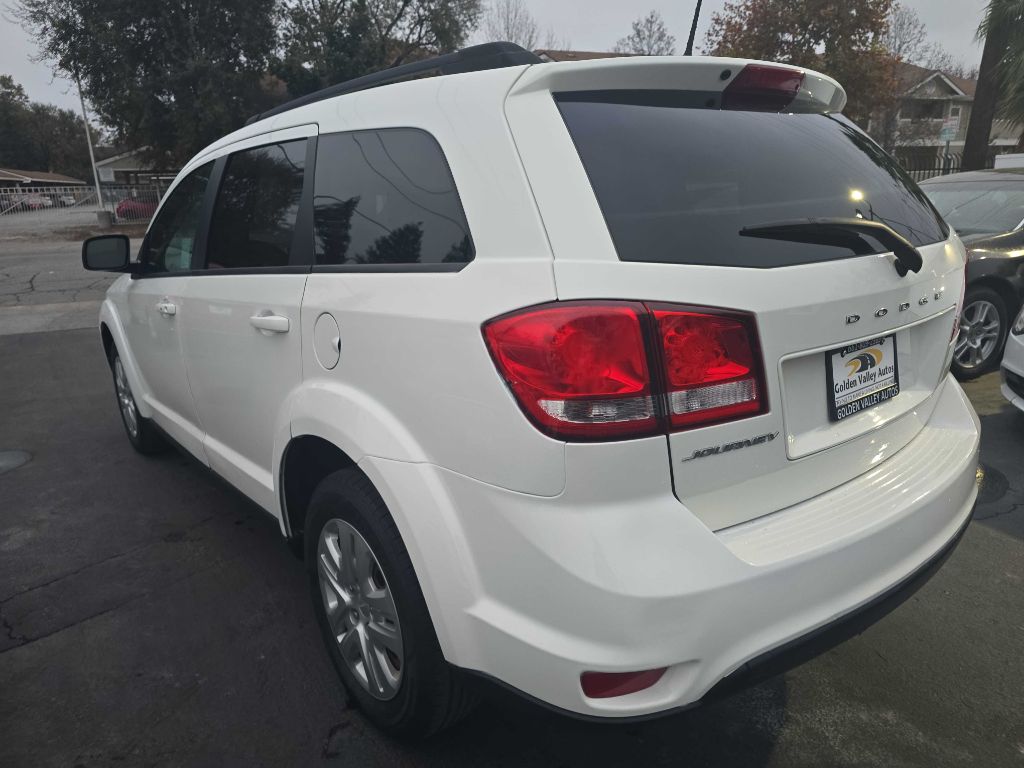 Photo 8 of this DODGE JOURNEY