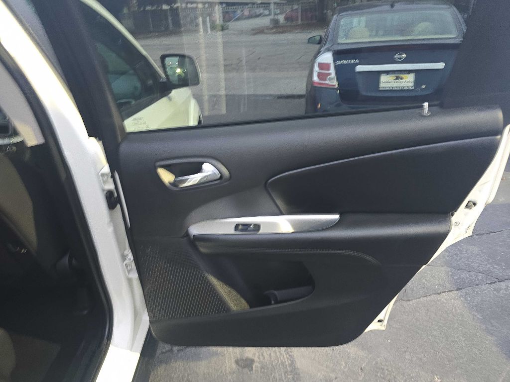 Photo 13 of this DODGE JOURNEY