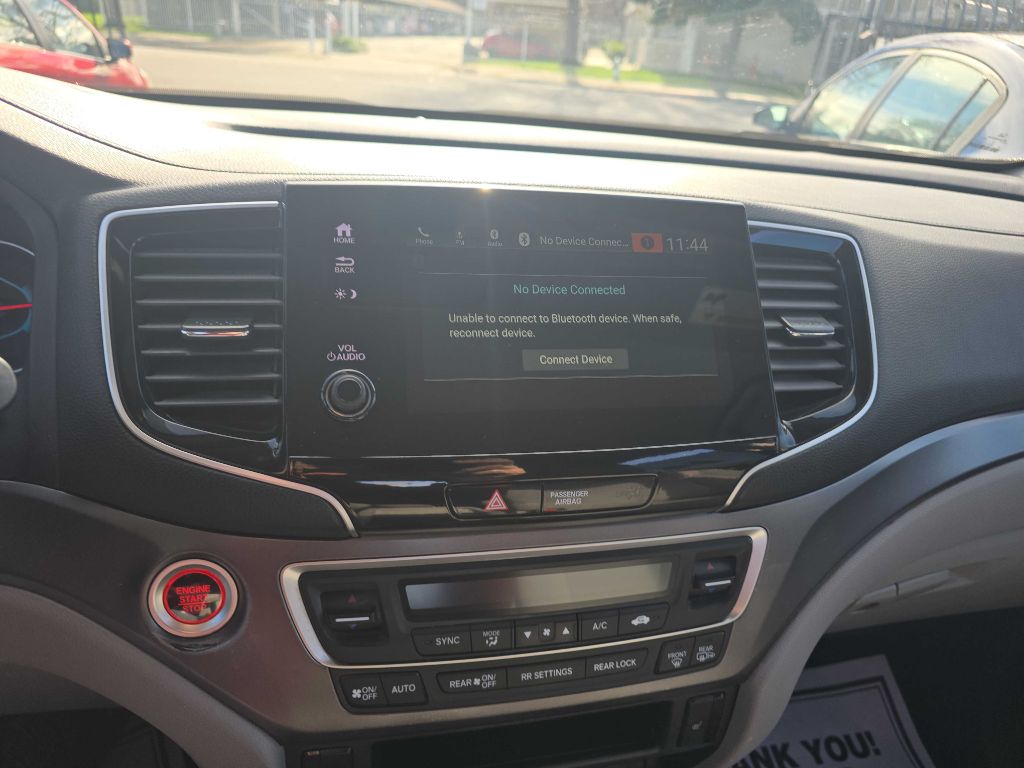 Photo 22 of this HONDA PILOT