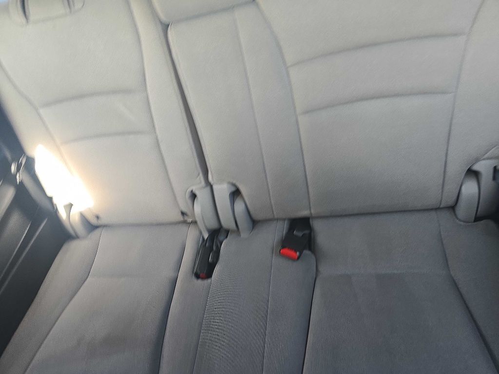 Photo 14 of this HONDA PILOT