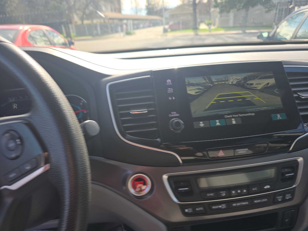Photo 21 of this HONDA PILOT