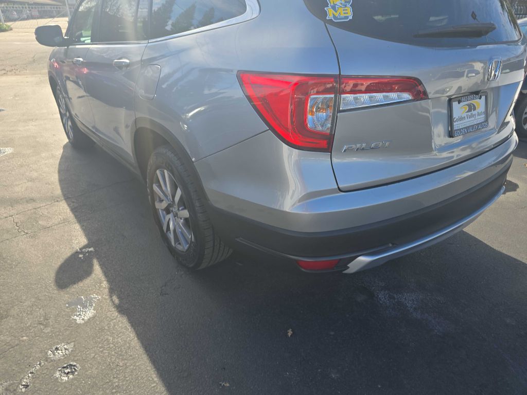 Photo 7 of this HONDA PILOT