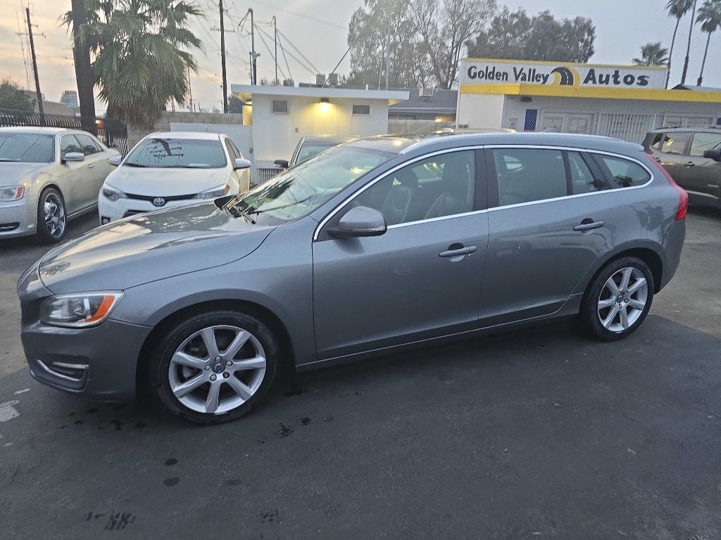 Photo 4 of this VOLVO V60