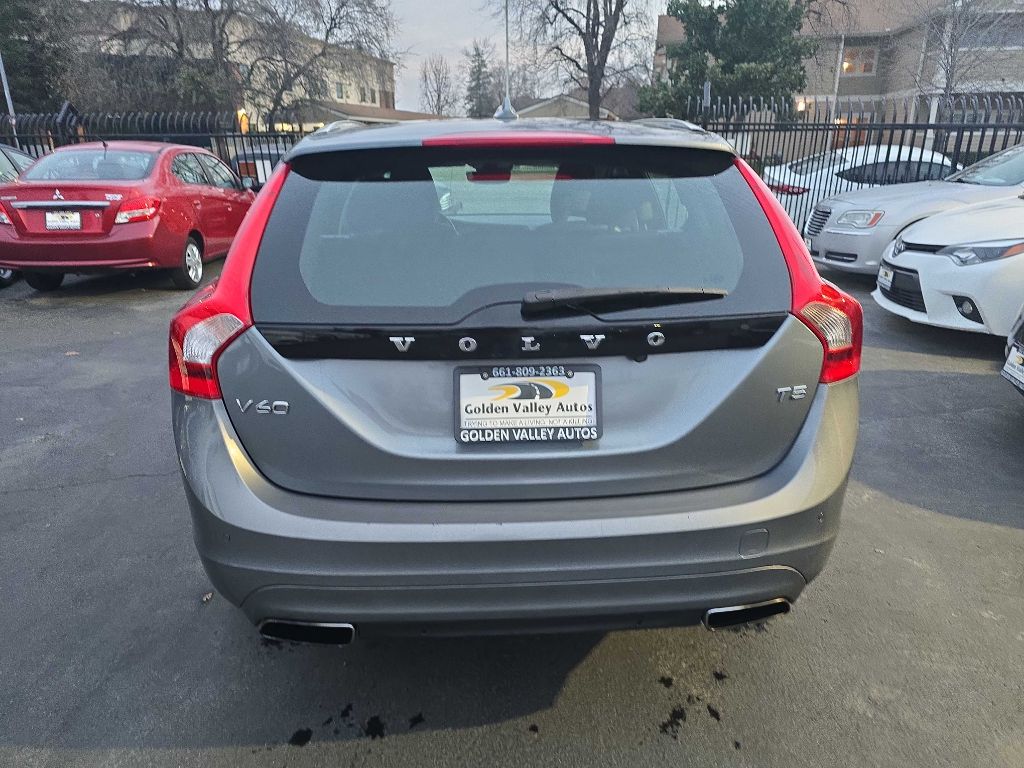 Photo 11 of this VOLVO V60