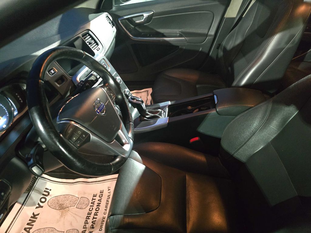 Photo 34 of this VOLVO V60