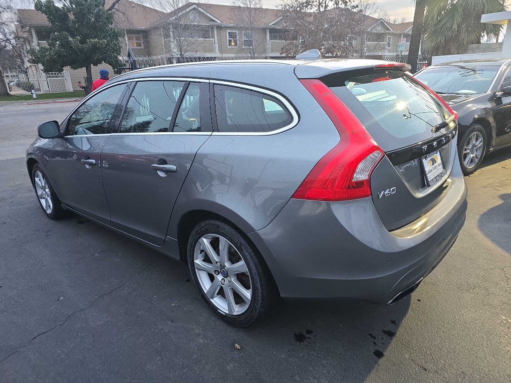 Photo 24 of this VOLVO V60