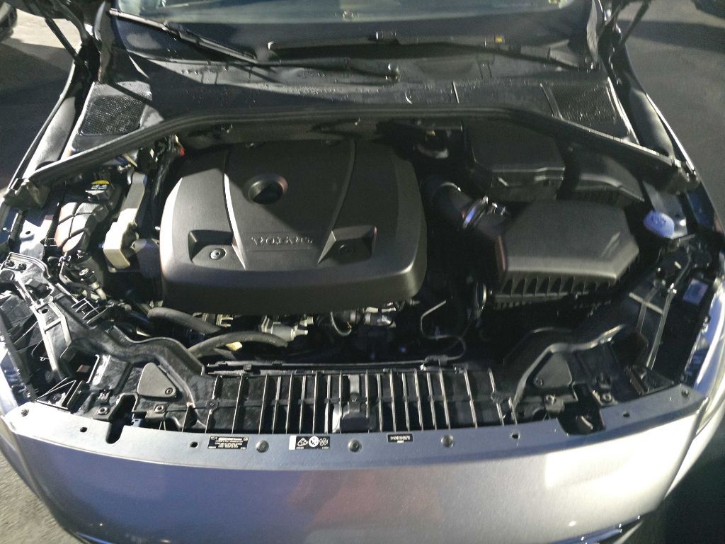 Photo 32 of this VOLVO V60