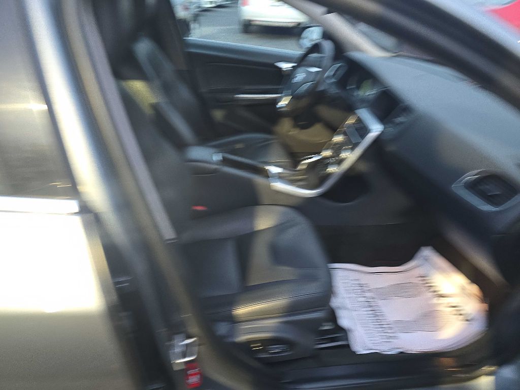 Photo 16 of this VOLVO V60