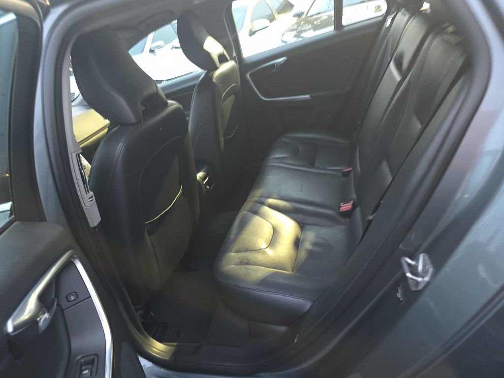 Photo 13 of this VOLVO V60