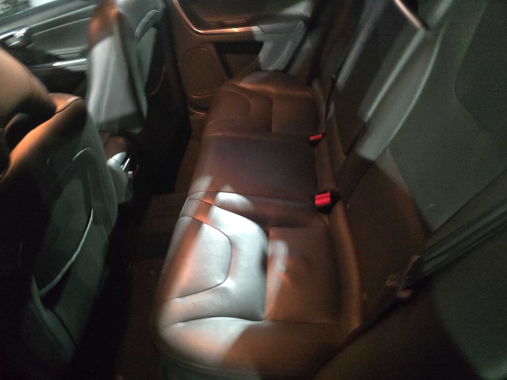 Photo 33 of this VOLVO V60