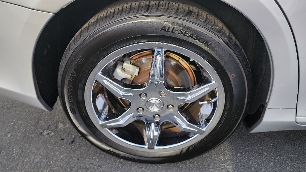Photo 16 of this LEXUS ES