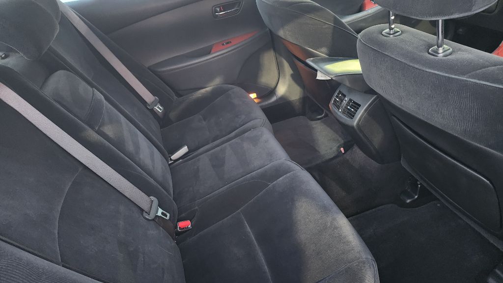 Photo 13 of this LEXUS ES