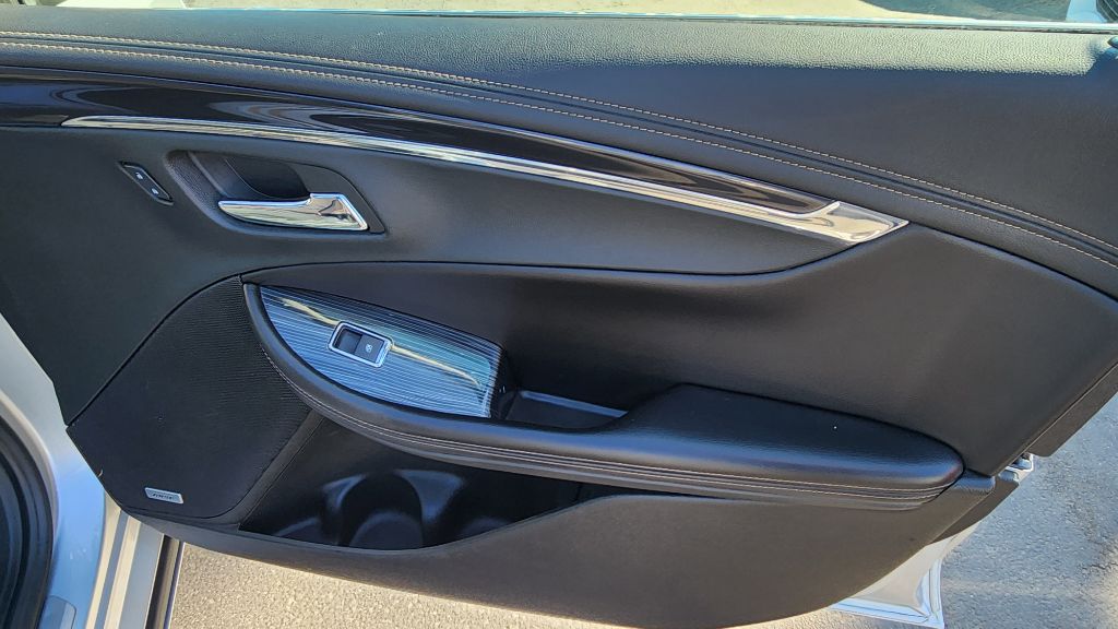 Photo 15 of this CHEVROLET IMPALA