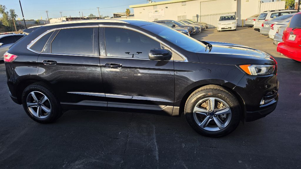 Photo 2 of this FORD EDGE