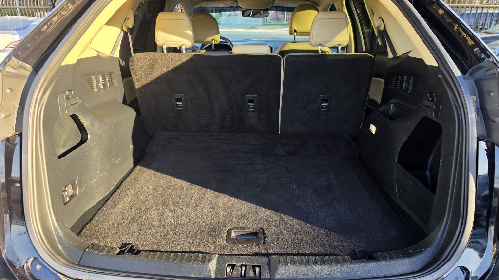 Photo 13 of this FORD EDGE