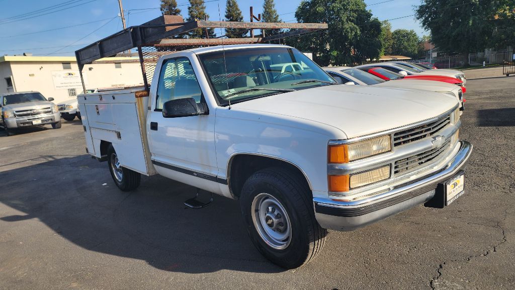 Photo 5 of this CHEVROLET GMT-400
