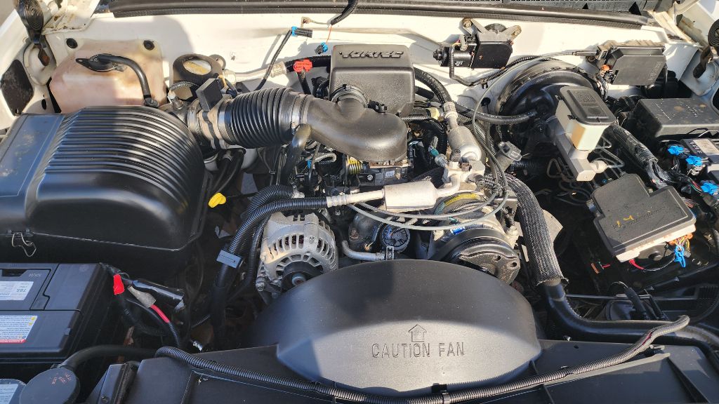 Photo 18 of this CHEVROLET GMT-400