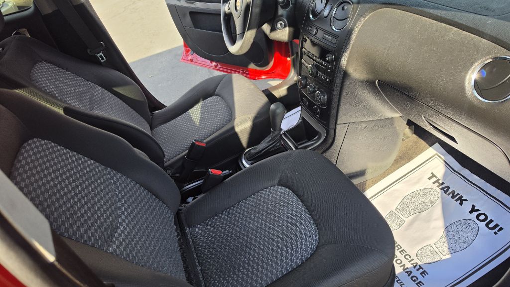 Photo 15 of this CHEVROLET HHR