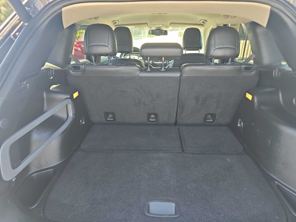 Photo 17 of this JEEP CHEROKEE