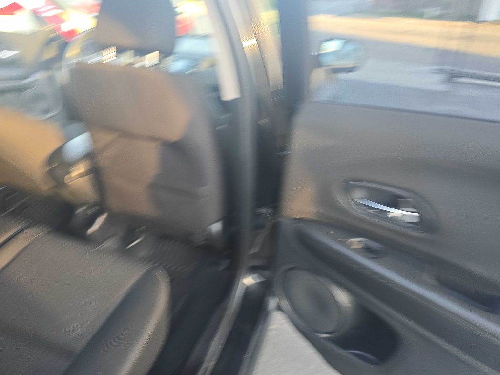 Photo 15 of this HONDA HR-V
