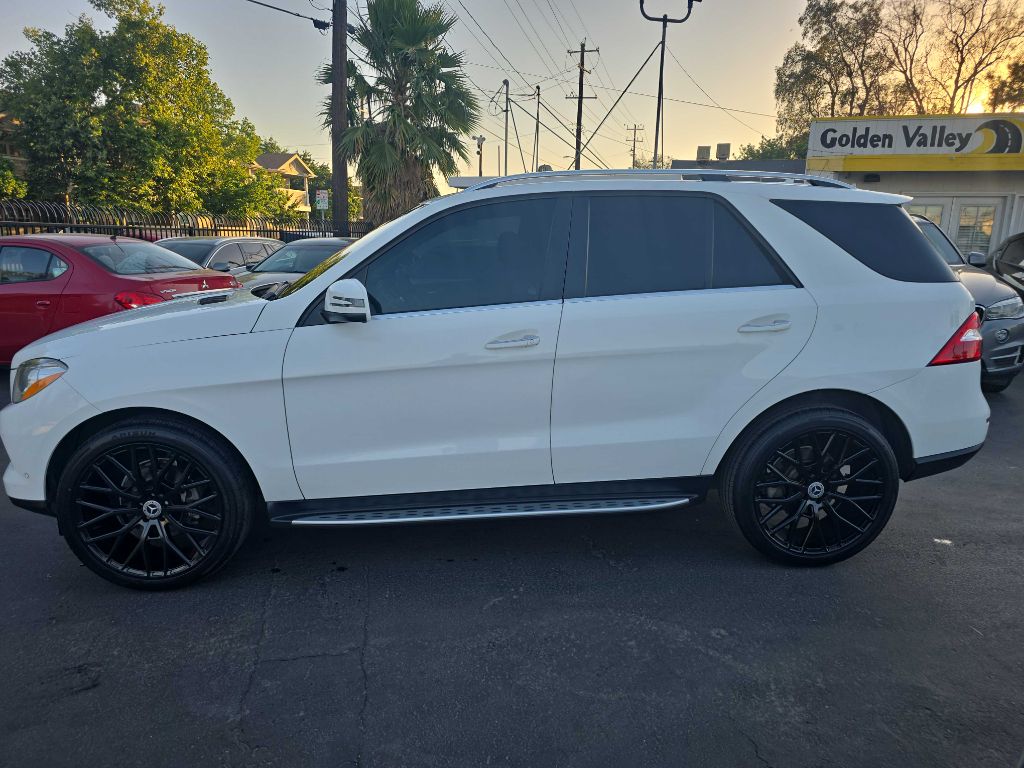 Photo 8 of this MERCEDES-BENZ ML