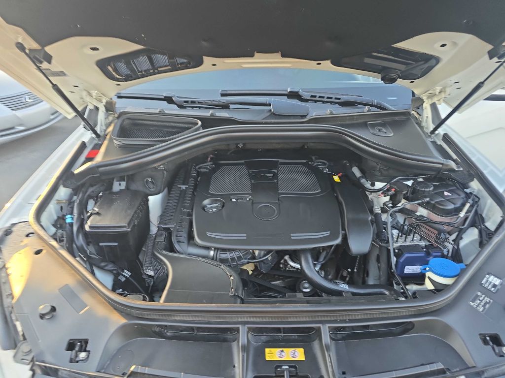 Photo 19 of this MERCEDES-BENZ ML