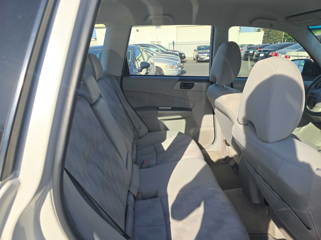 Photo 16 of this SUBARU FORESTER