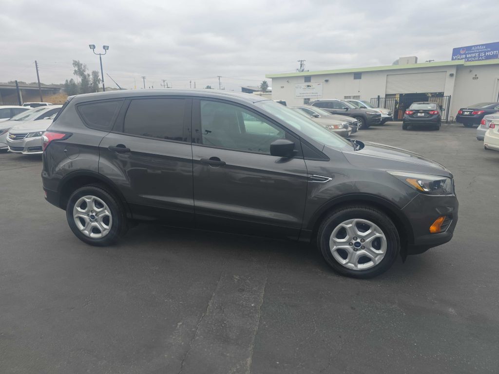 Photo 2 of this FORD ESCAPE