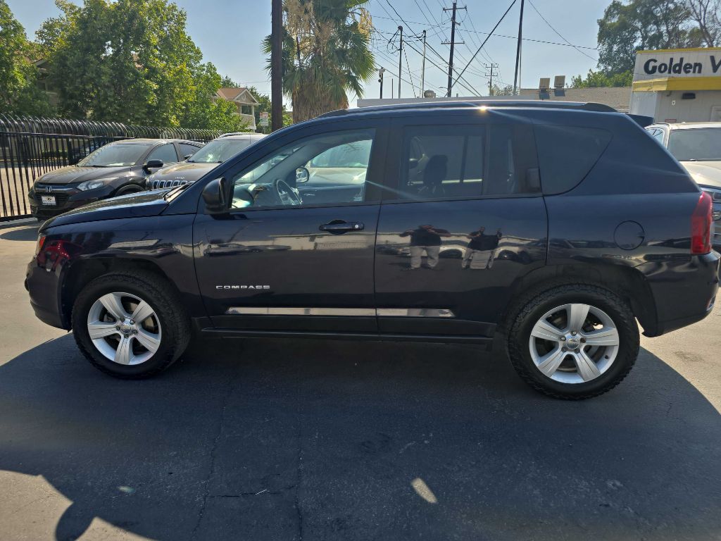 Photo 8 of this JEEP COMPASS