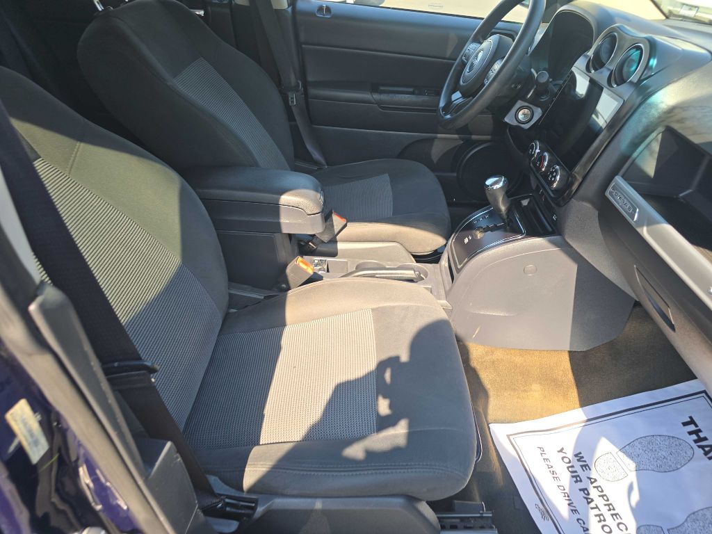 Photo 15 of this JEEP COMPASS