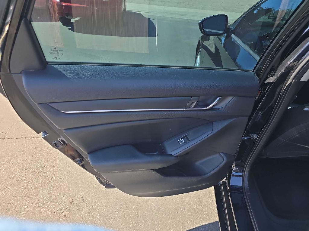Photo 10 of this HONDA ACCORD